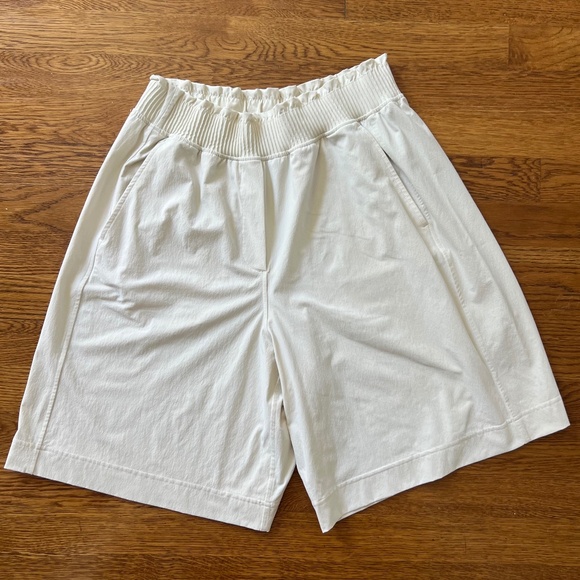 Lululemon Stretch Woven Ruffle-Waist High-Rise Short 9" - Picture 9 of 14